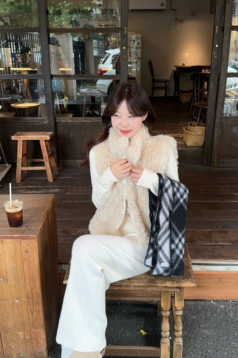 レディースベストフアー ふわふわファースタンドベスト