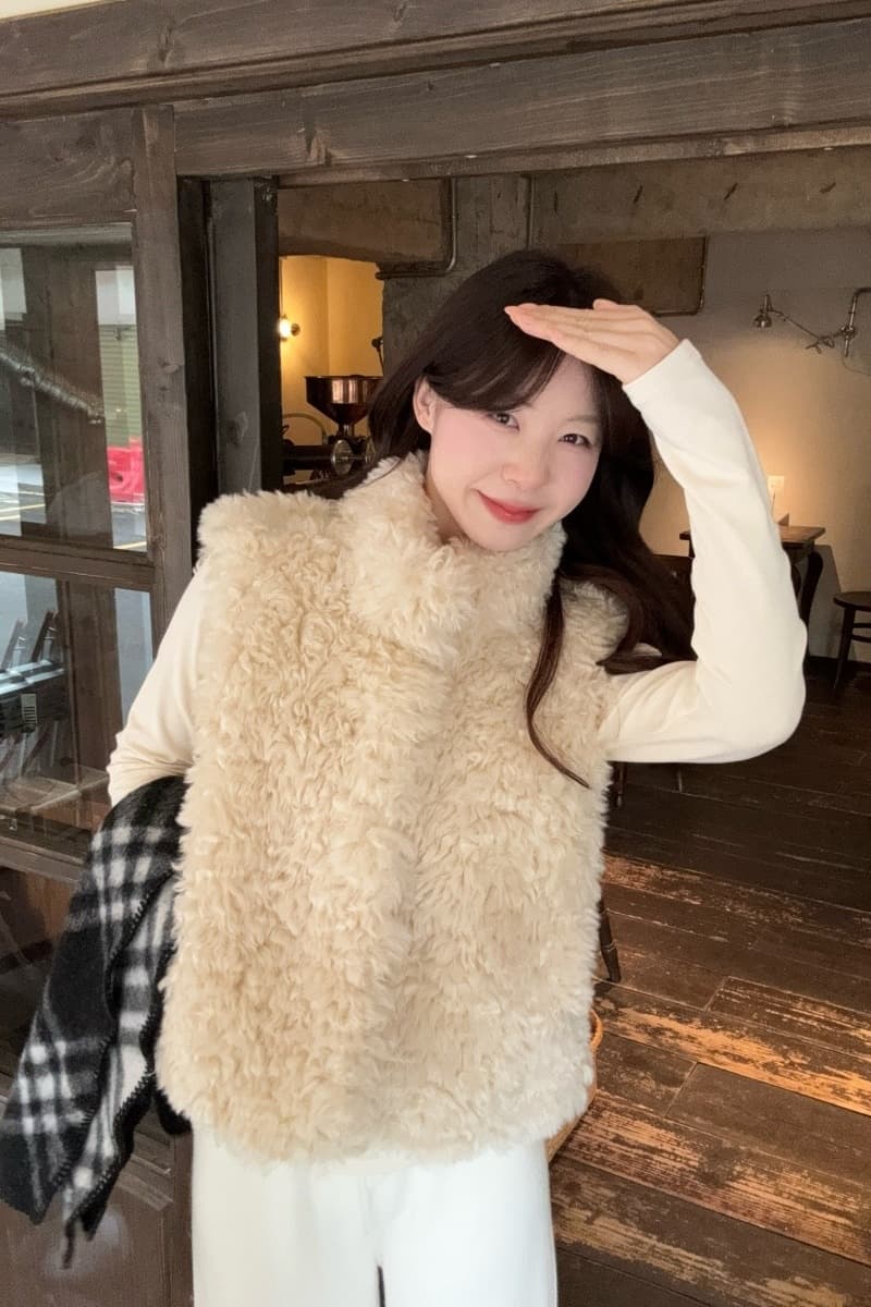 レディースベストフアー ふわふわファースタンドベスト