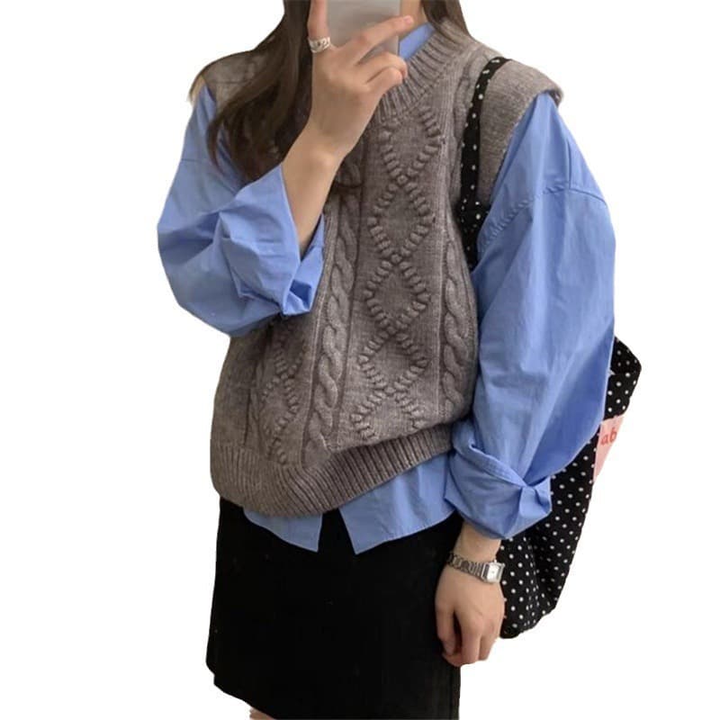 ケーブル編みレディースベスト