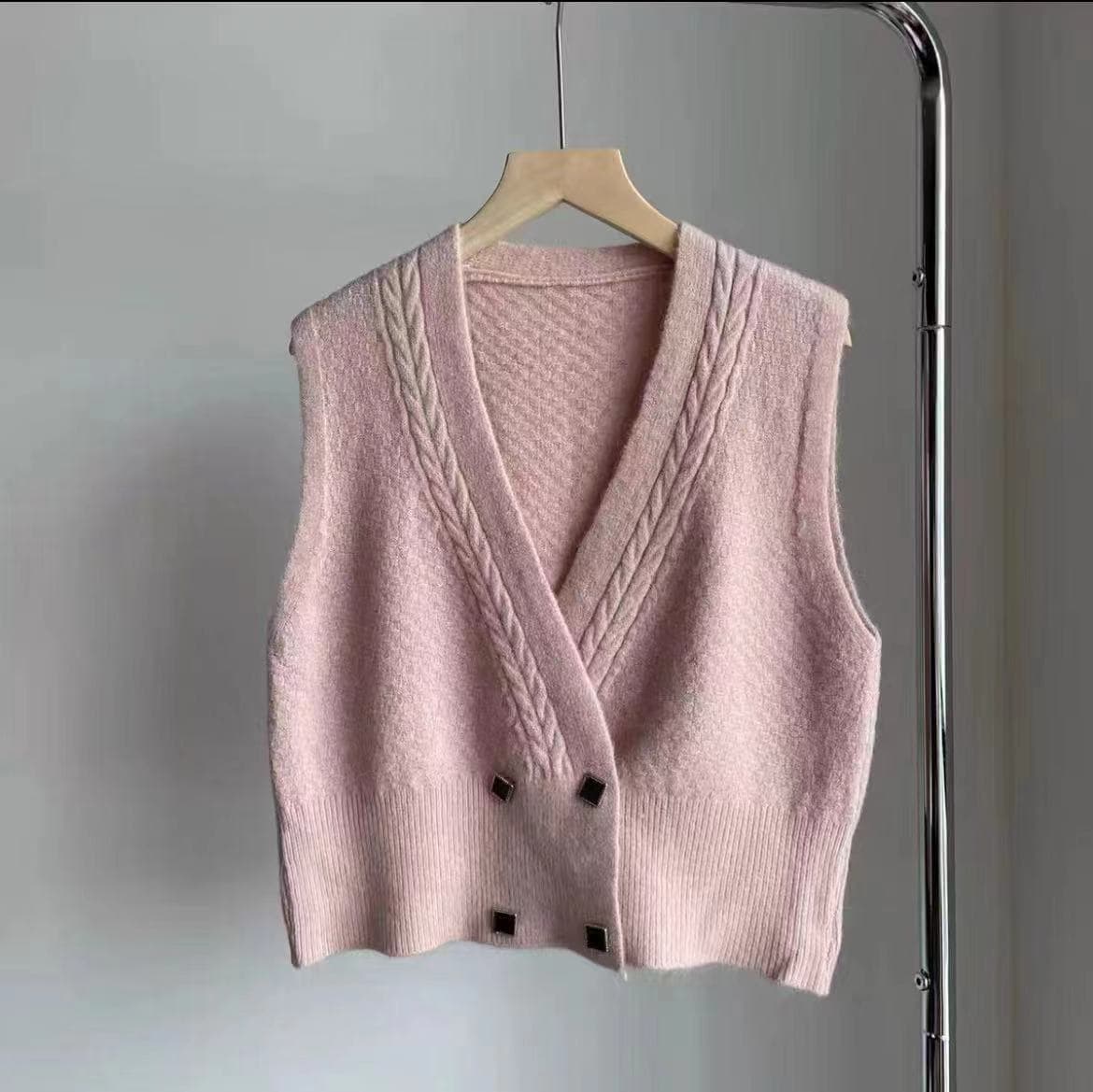 シンプルVネックレディースベストニット