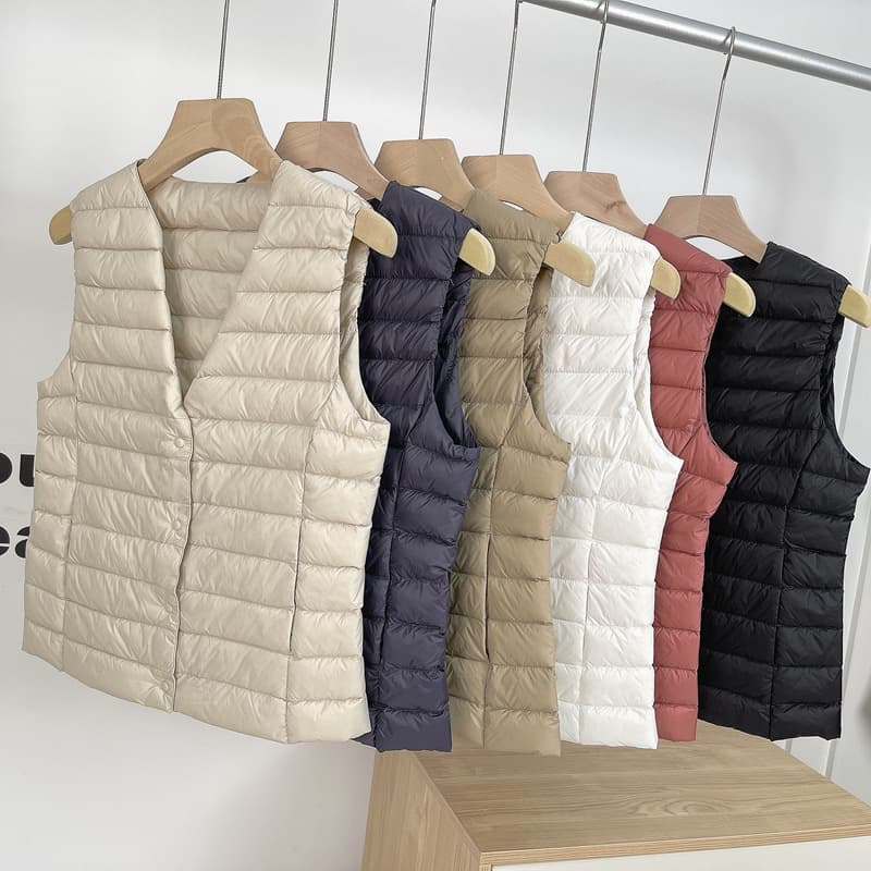 レディースベスト シンプル軽量ダウンベスト