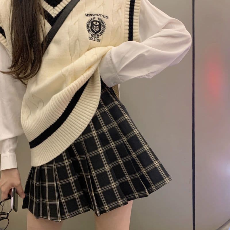 学院風ケーブル編みレディースベスト